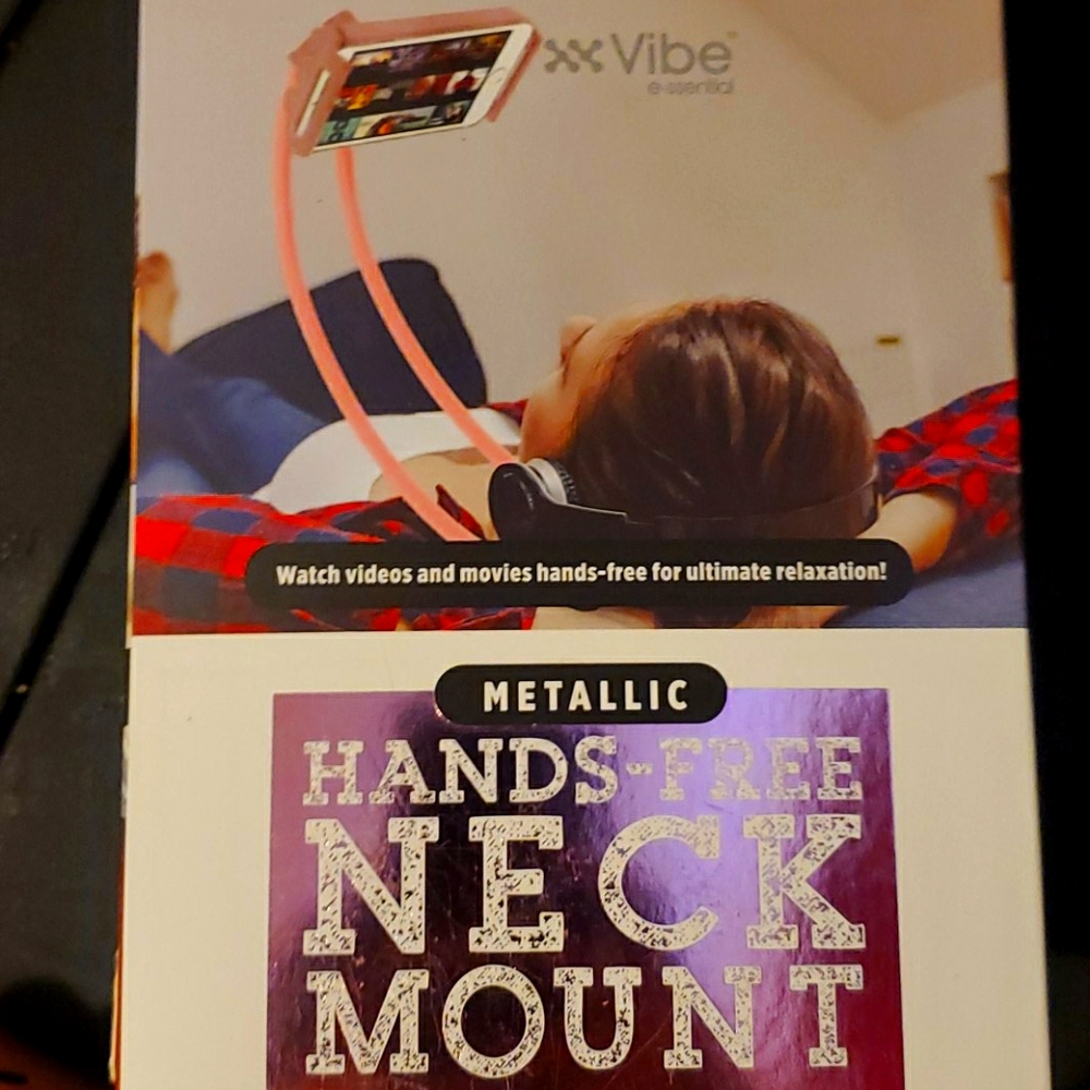 Hands-free neck mount